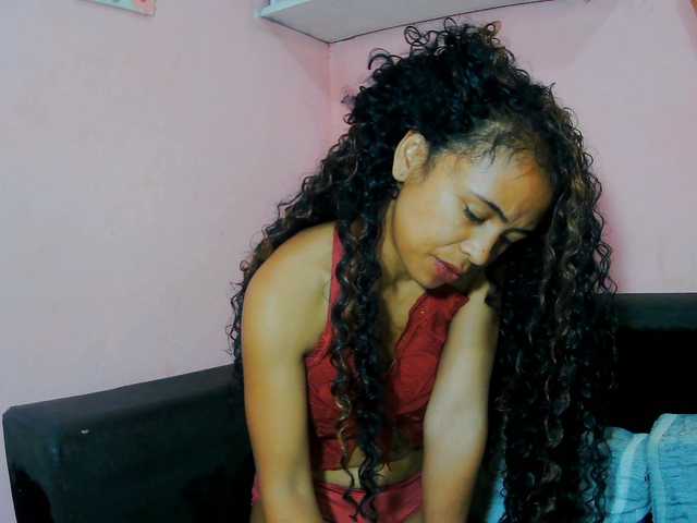 prettygirls11 live cam on BongaCams