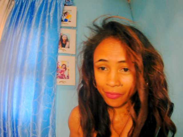prettygirls11 live cam on BongaCams