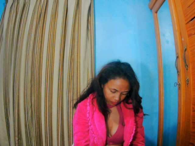 prettygirls11 live cam on BongaCams