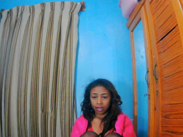 prettygirls11 live cam on BongaCams