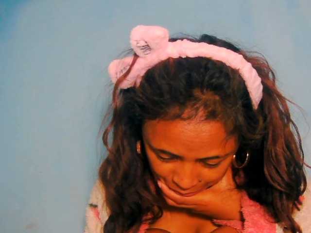 prettygirls11 live cam on BongaCams
