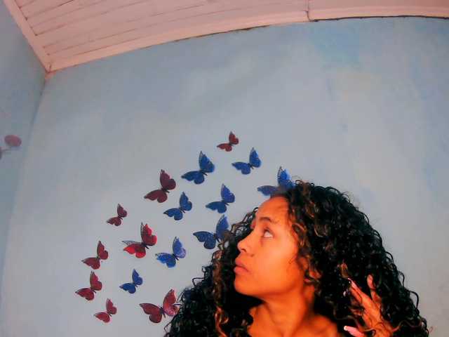 prettygirls11 live cam on BongaCams