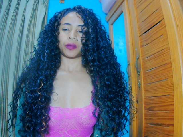 prettygirls11 live cam on BongaCams