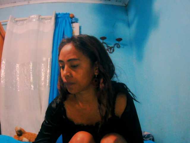 prettygirls11 live cam on BongaCams