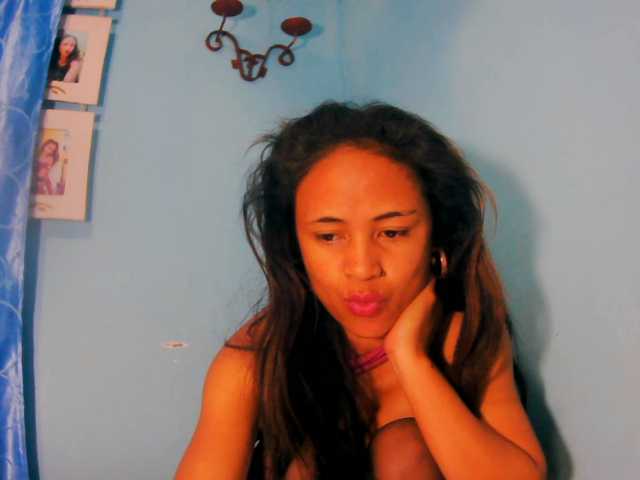 prettygirls11 live cam on BongaCams