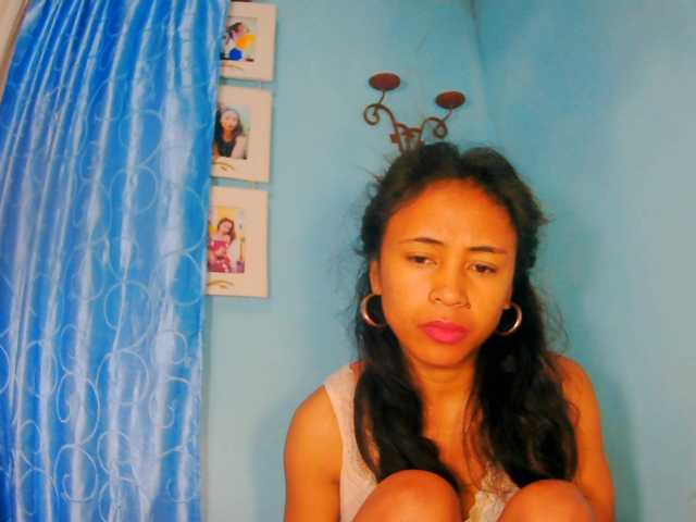 prettygirls11 live cam on BongaCams