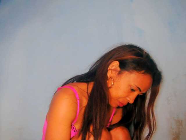 prettygirls11 live cam on BongaCams