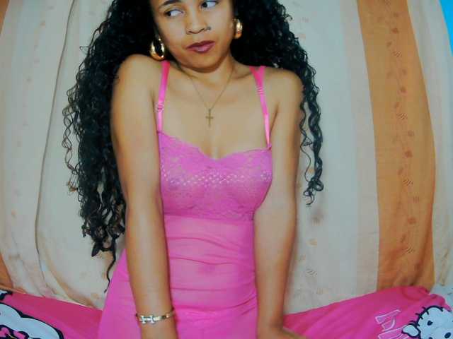 prettygirls11 live cam on BongaCams