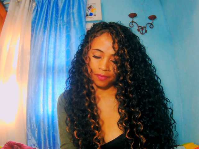 prettygirls11 live cam on BongaCams