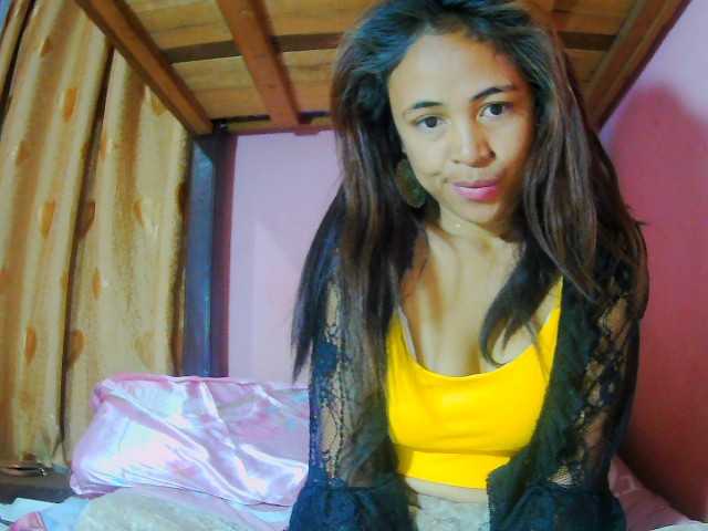 prettygirls11 live cam on BongaCams