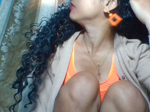 prettygirls11 live cam on BongaCams