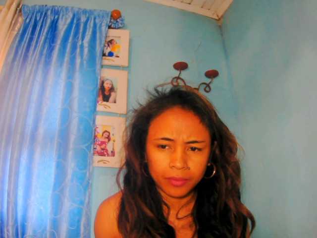 prettygirls11 live cam on BongaCams