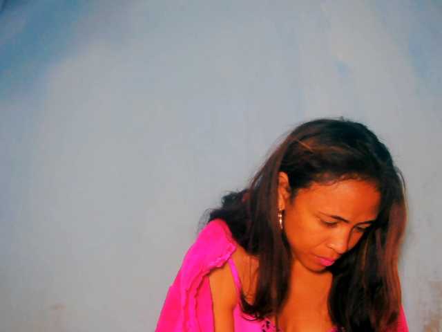 prettygirls11 live cam on BongaCams