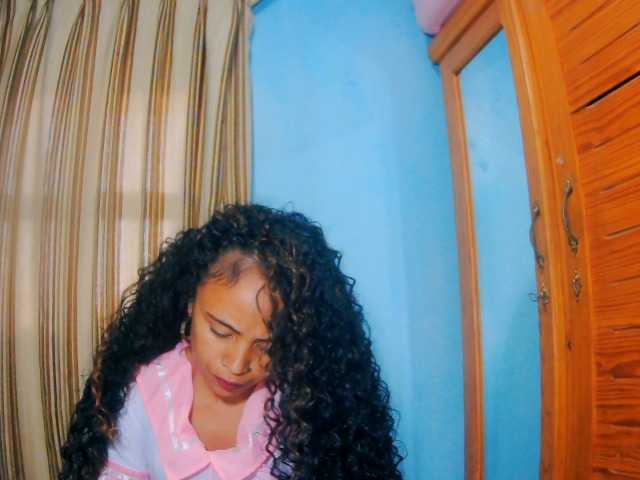 prettygirls11 live cam on BongaCams