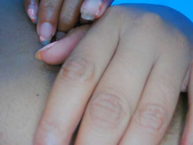 prettygirls11 live cam on BongaCams