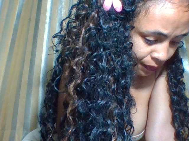 prettygirls11 live cam on BongaCams