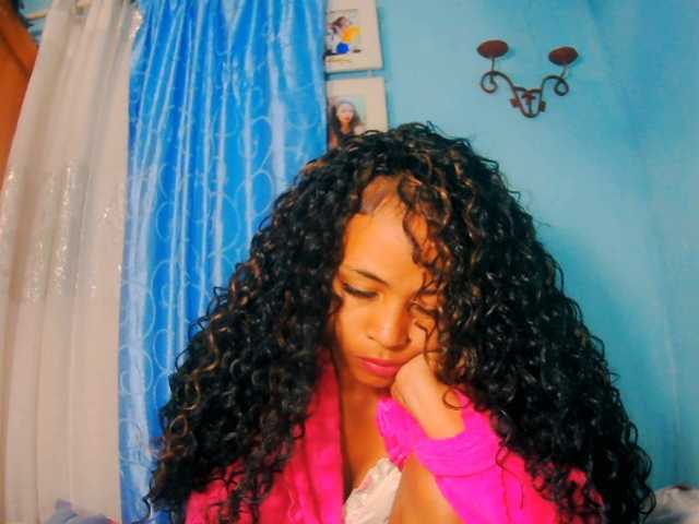 prettygirls11 live cam on BongaCams