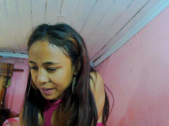 prettygirls11 live cam on BongaCams