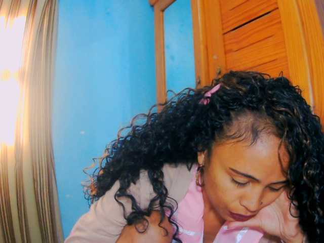 prettygirls11 live cam on BongaCams
