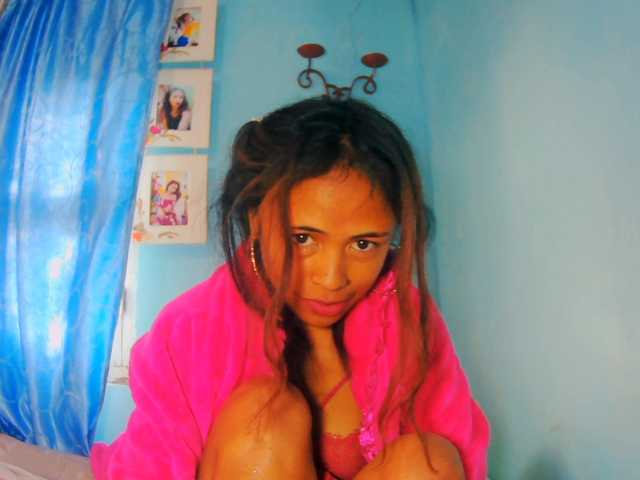 prettygirls11 live cam on BongaCams