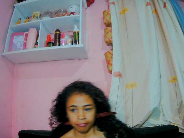prettygirls11 live cam preview