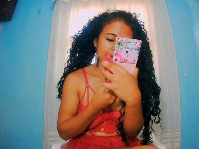 prettygirls11 live cam on BongaCams