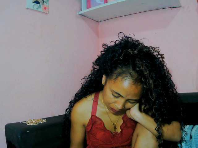 prettygirls11 live cam on BongaCams