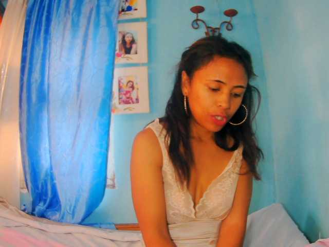 prettygirls11 live webcam show