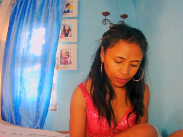 prettygirls11 live cam on BongaCams