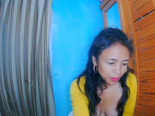 prettygirls11 live cam on BongaCams
