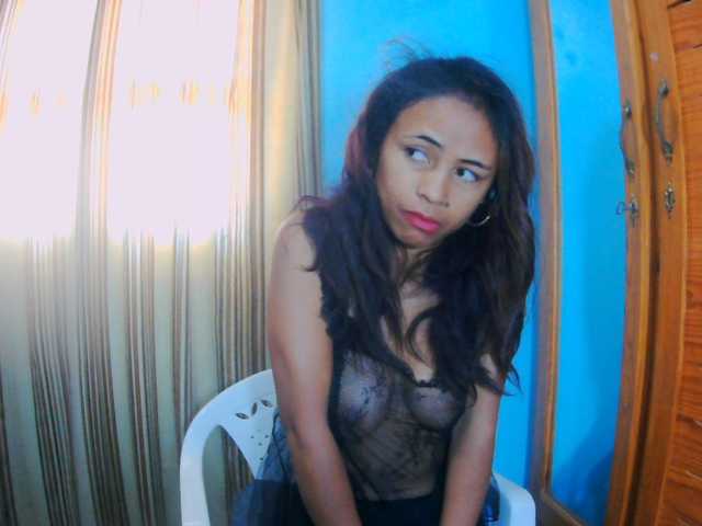 prettygirls11 live cam on BongaCams
