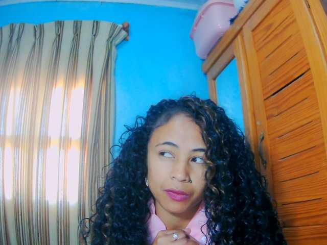 prettygirls11 live cam on BongaCams