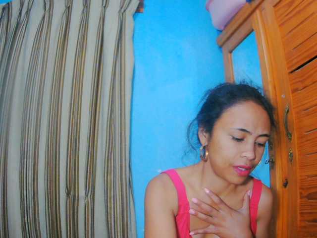 prettygirls11 live cam on BongaCams