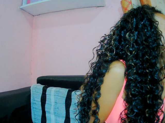 prettygirls11 live cam on BongaCams