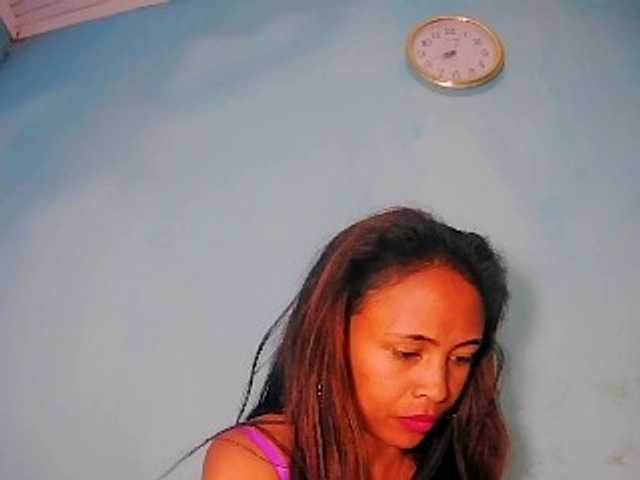 prettygirls11 live cam on BongaCams