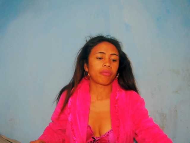 prettygirls11 live cam on BongaCams