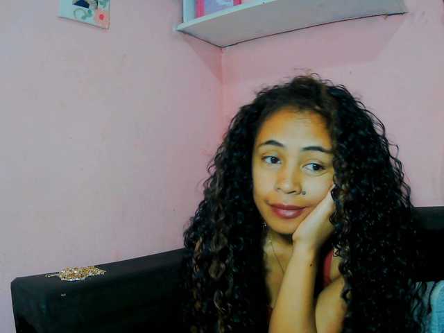 prettygirls11 live cam on BongaCams