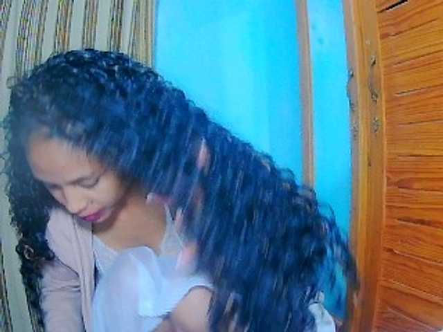 prettygirls11 live cam on BongaCams