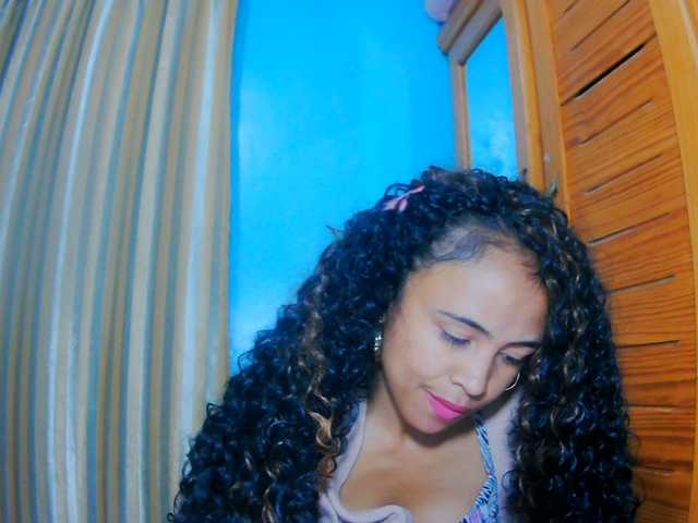 prettygirls11 live cam on BongaCams