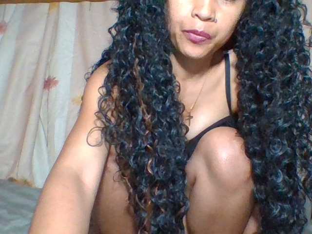 prettygirls11 live cam on BongaCams