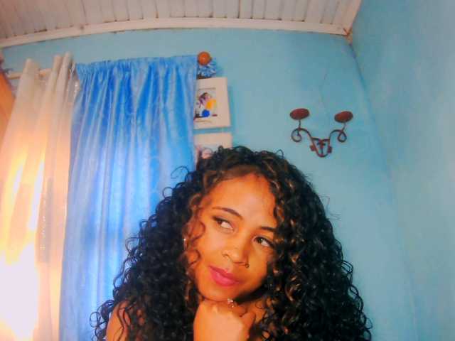 prettygirls11 live cam on BongaCams