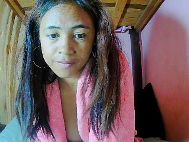 prettygirls11 live cam on BongaCams