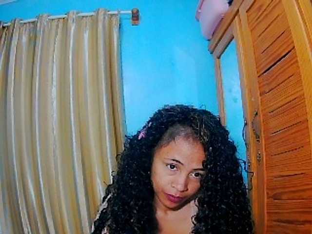 prettygirls11 live cam on BongaCams