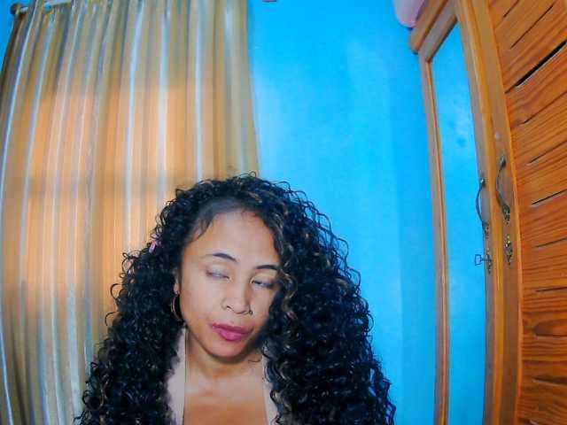 prettygirls11 live cam on BongaCams