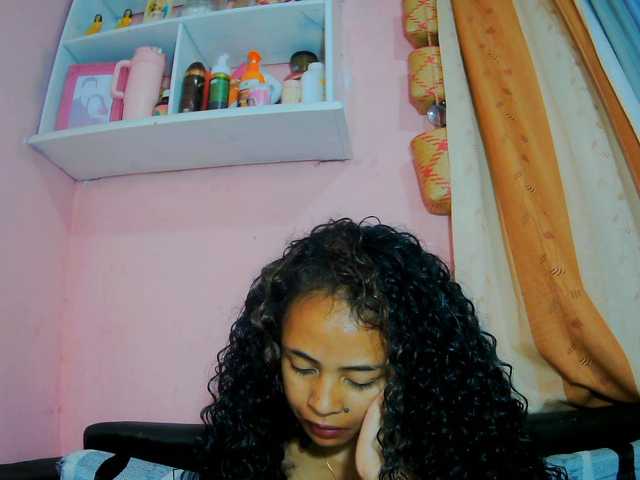 prettygirls11 live cam preview