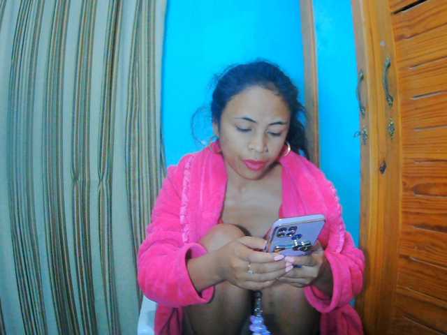 prettygirls11 live cam on BongaCams