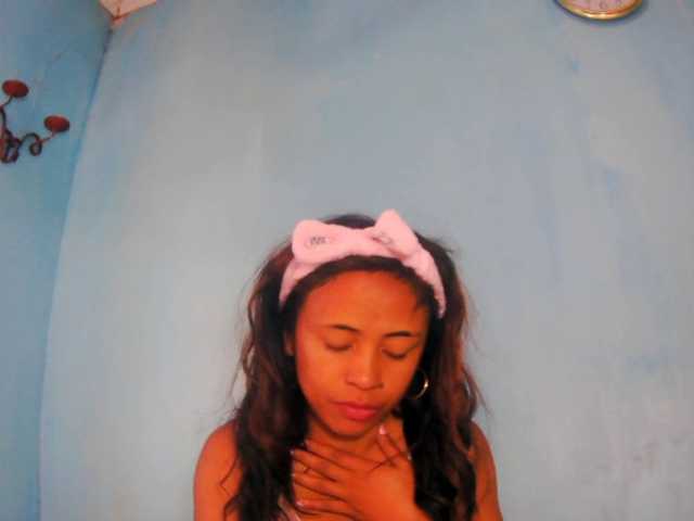 prettygirls11 live cam on BongaCams