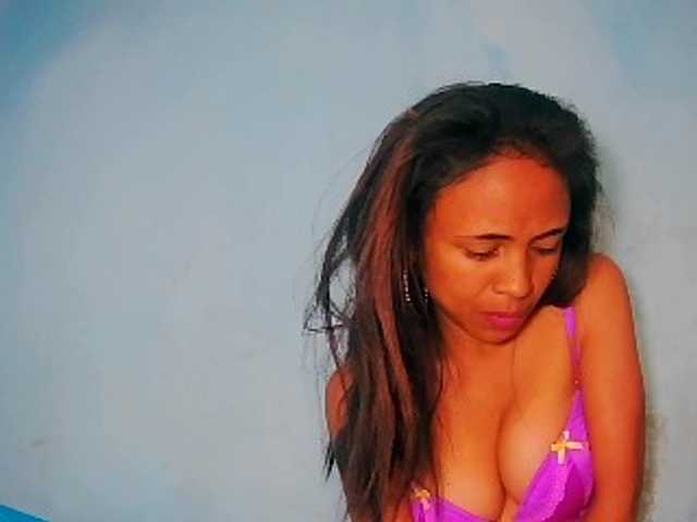 prettygirls11 live cam on BongaCams
