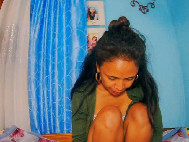 prettygirls11 live cam on BongaCams