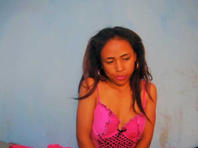 prettygirls11 live cam on BongaCams